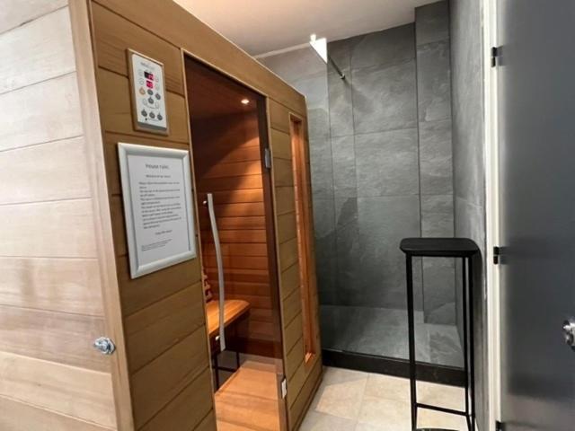 瓦鲁亚斯酒店 芬洛 外观 照片
